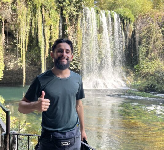 Guía Definitiva para Alquilar Coche en Turquía: Mi Ruta de Antalya a Izmir (Consejos, Precios y Secretos de Carretera)